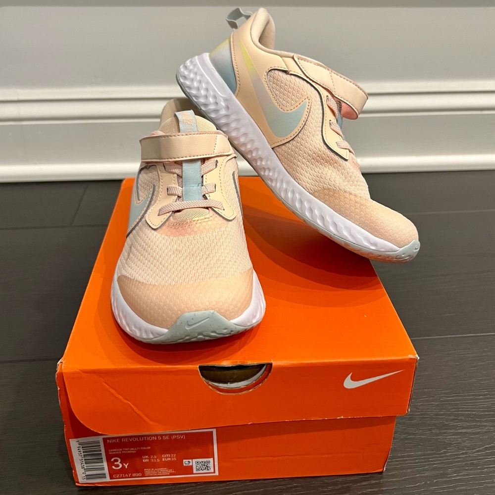 Nike Revolution 5 Sneakers - 3Y